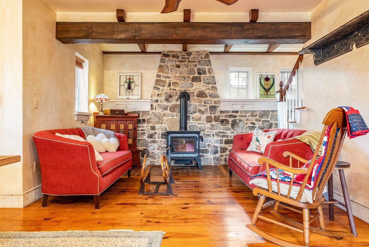 304 BIG VALLEY LN, MOUNT SOLON, Virginia 22843, 3 Bedrooms Bedrooms, ,3 BathroomsBathrooms,Residential,304 BIG VALLEY LN,675132 MLS # 675132