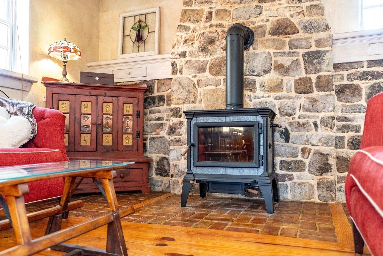 304 BIG VALLEY LN, MOUNT SOLON, Virginia 22843, 3 Bedrooms Bedrooms, ,3 BathroomsBathrooms,Residential,304 BIG VALLEY LN,675132 MLS # 675132