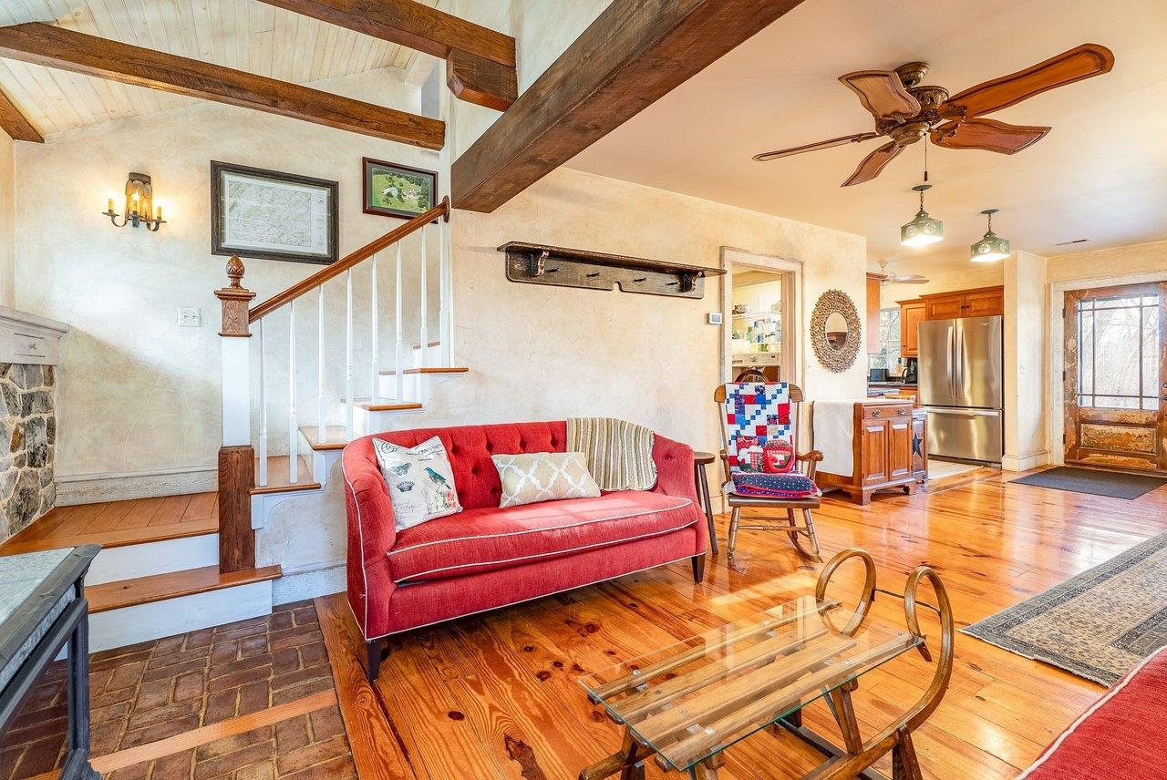 304 BIG VALLEY LN, MOUNT SOLON, Virginia 22843, 3 Bedrooms Bedrooms, ,3 BathroomsBathrooms,Residential,304 BIG VALLEY LN,675132 MLS # 675132