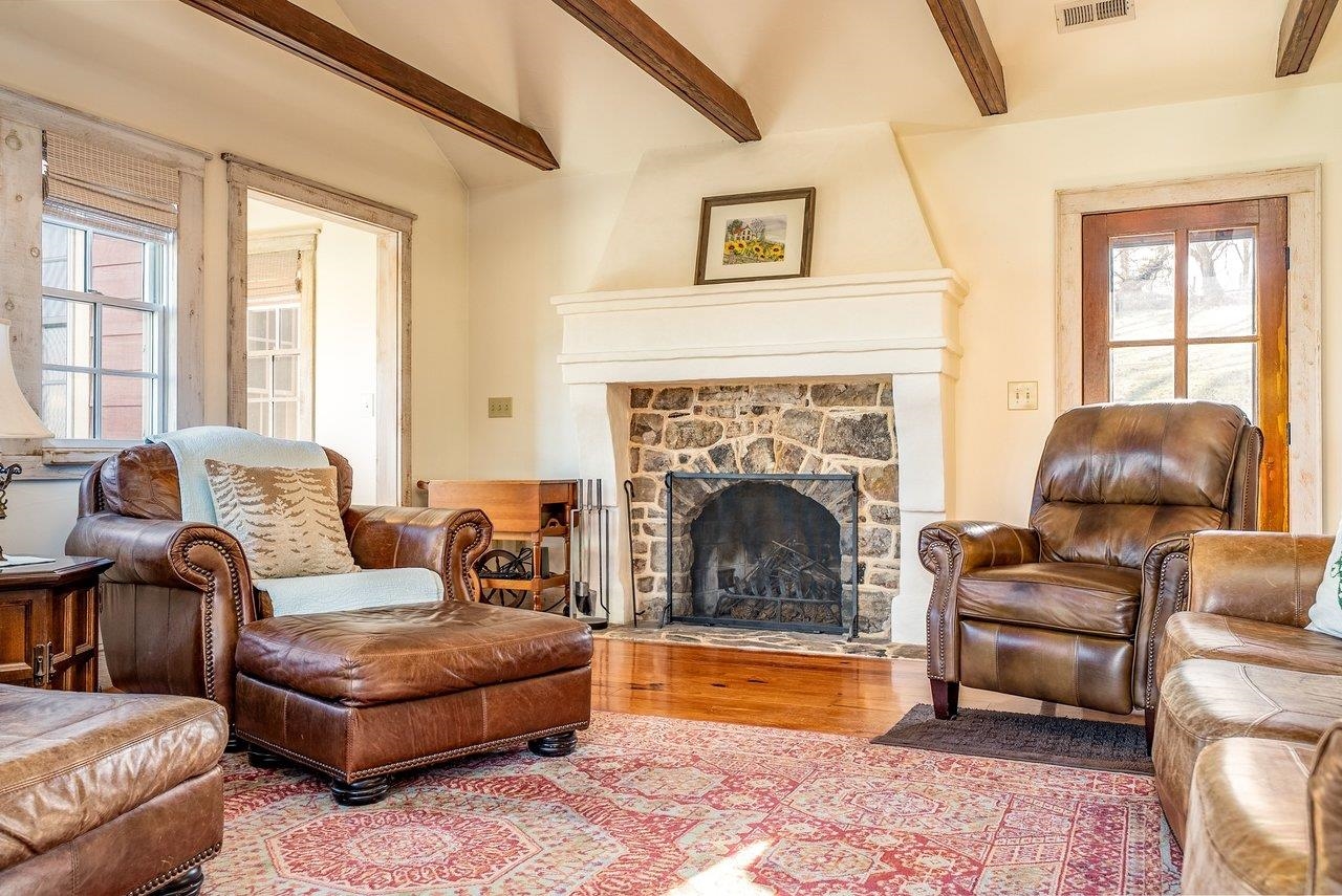 304 BIG VALLEY LN, MOUNT SOLON, Virginia 22843, 3 Bedrooms Bedrooms, ,3 BathroomsBathrooms,Residential,304 BIG VALLEY LN,675132 MLS # 675132