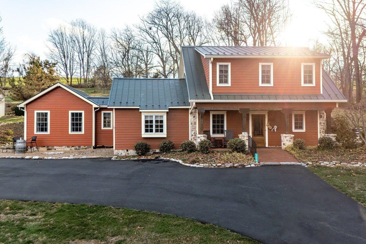 304 BIG VALLEY LN, MOUNT SOLON, Virginia 22843, 3 Bedrooms Bedrooms, ,3 BathroomsBathrooms,Residential,304 BIG VALLEY LN,675132 MLS # 675132