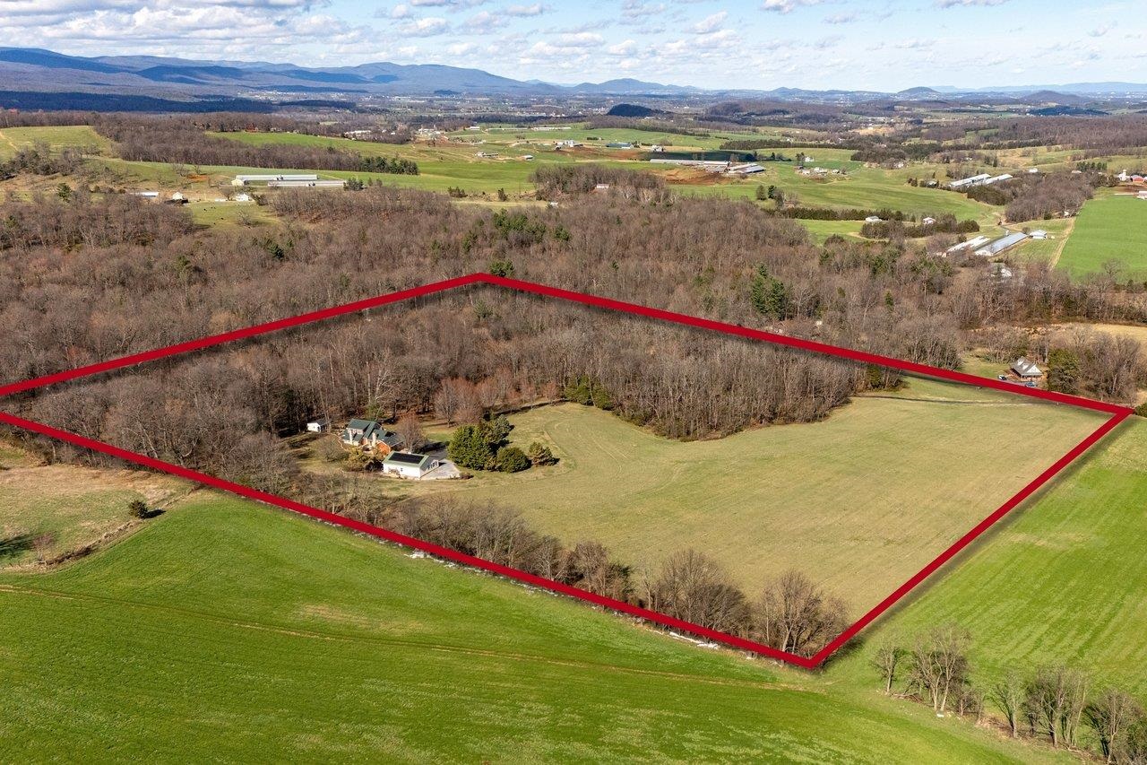 304 BIG VALLEY LN, MOUNT SOLON, Virginia 22843, 3 Bedrooms Bedrooms, ,3 BathroomsBathrooms,Residential,304 BIG VALLEY LN,675132 MLS # 675132