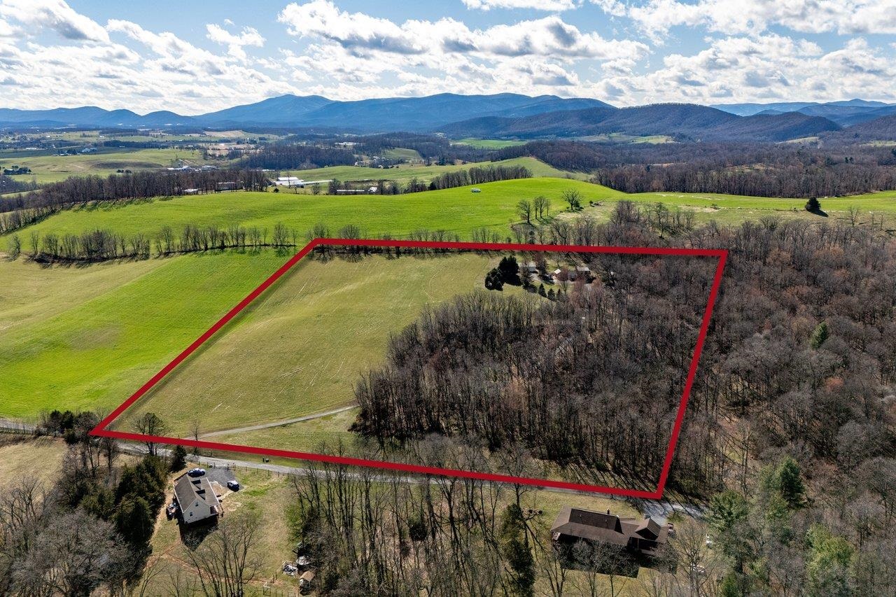 304 BIG VALLEY LN, MOUNT SOLON, Virginia 22843, 3 Bedrooms Bedrooms, ,3 BathroomsBathrooms,Residential,304 BIG VALLEY LN,675132 MLS # 675132