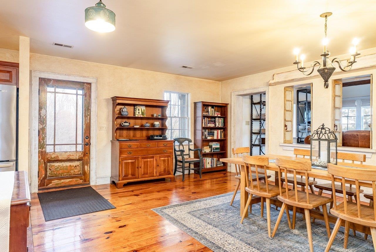 304 BIG VALLEY LN, MOUNT SOLON, Virginia 22843, 3 Bedrooms Bedrooms, ,3 BathroomsBathrooms,Residential,304 BIG VALLEY LN,675132 MLS # 675132