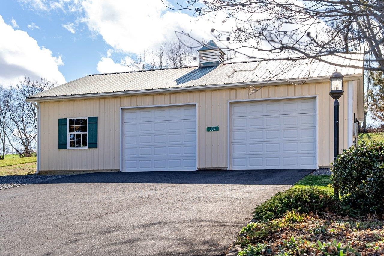 304 BIG VALLEY LN, MOUNT SOLON, Virginia 22843, 3 Bedrooms Bedrooms, ,3 BathroomsBathrooms,Residential,304 BIG VALLEY LN,675132 MLS # 675132