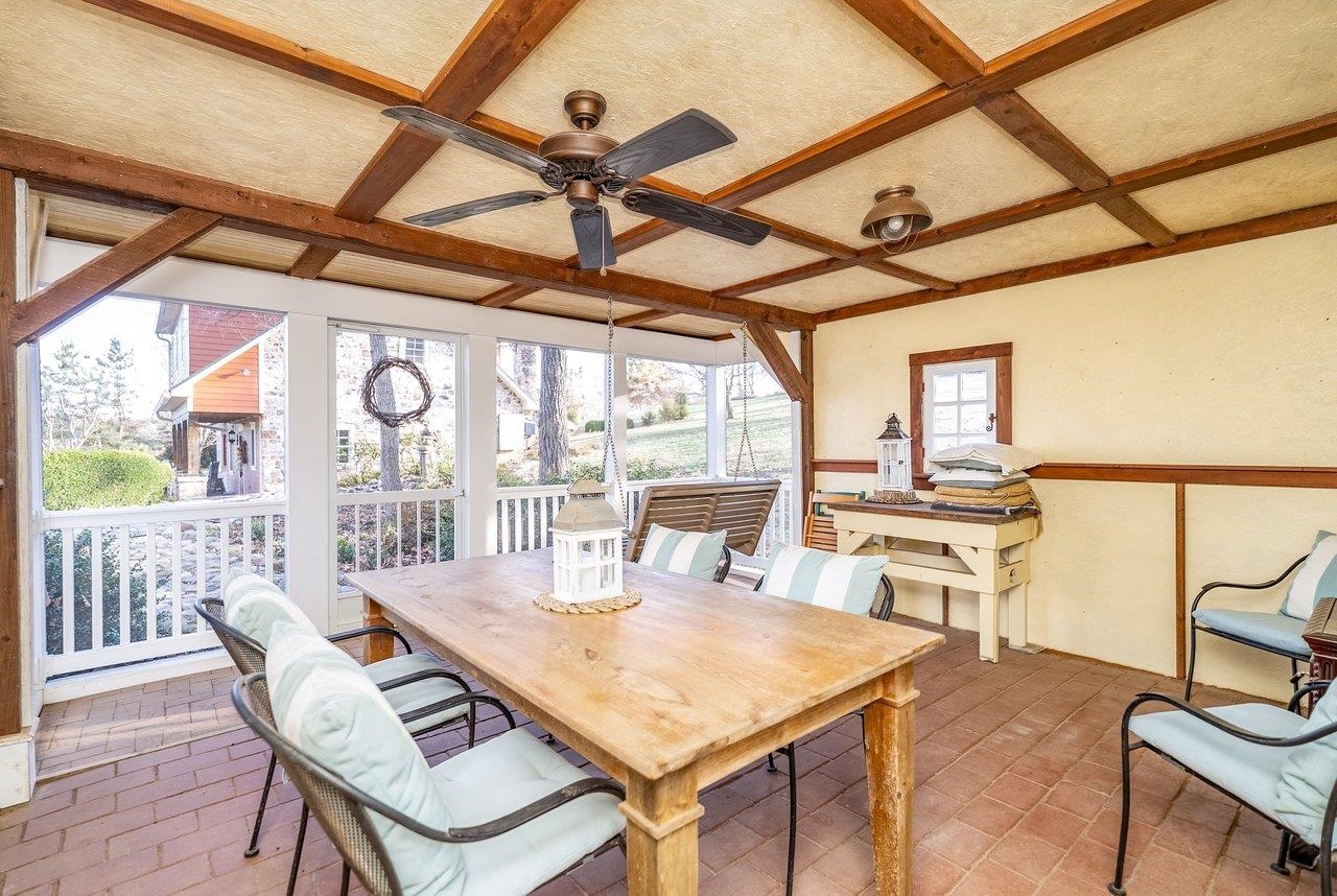 304 BIG VALLEY LN, MOUNT SOLON, Virginia 22843, 3 Bedrooms Bedrooms, ,3 BathroomsBathrooms,Residential,304 BIG VALLEY LN,675132 MLS # 675132