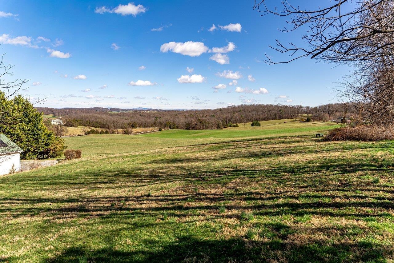 304 BIG VALLEY LN, MOUNT SOLON, Virginia 22843, 3 Bedrooms Bedrooms, ,3 BathroomsBathrooms,Residential,304 BIG VALLEY LN,675132 MLS # 675132