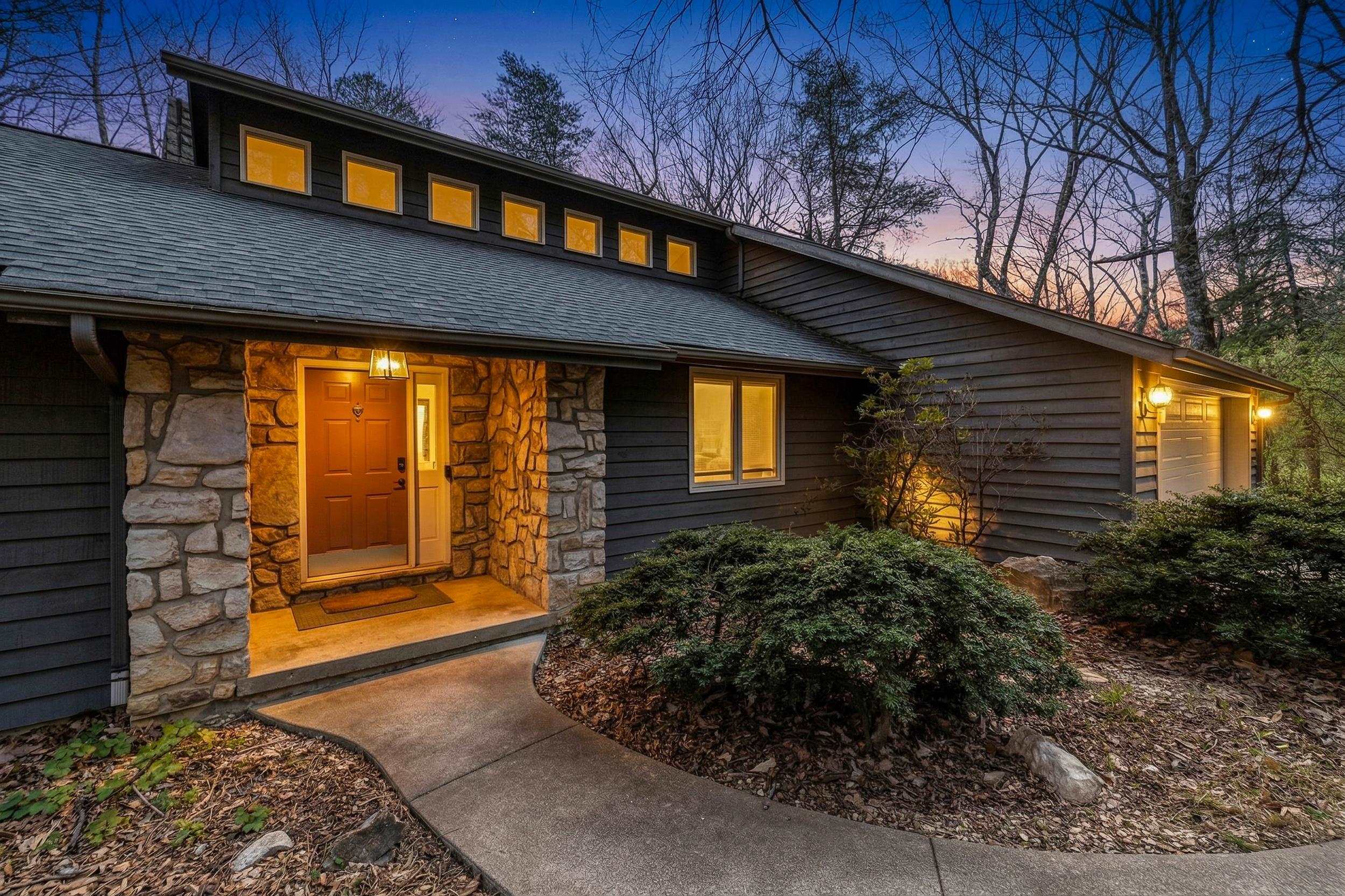 3229 HOPKINS DR, MCGAHEYSVILLE, Virginia 22840, 4 Bedrooms Bedrooms, ,3 BathroomsBathrooms,Residential,3229 HOPKINS DR,675364 MLS # 675364