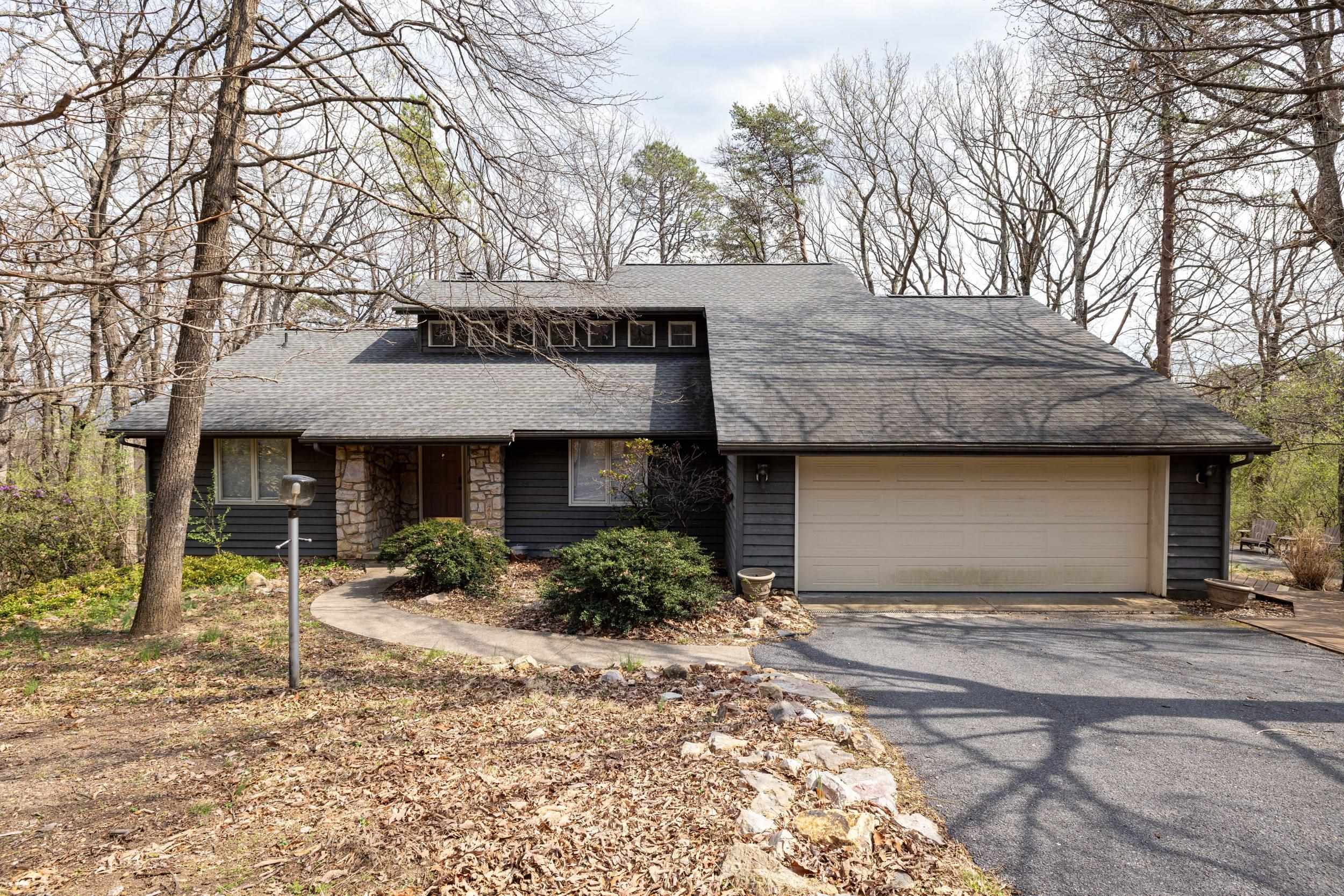 3229 HOPKINS DR, MCGAHEYSVILLE, Virginia 22840, 4 Bedrooms Bedrooms, ,3 BathroomsBathrooms,Residential,3229 HOPKINS DR,675364 MLS # 675364