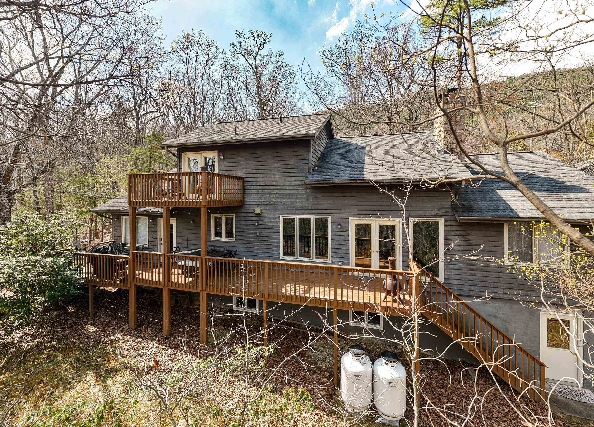 3229 HOPKINS DR, MCGAHEYSVILLE, Virginia 22840, 4 Bedrooms Bedrooms, ,3 BathroomsBathrooms,Residential,3229 HOPKINS DR,675364 MLS # 675364