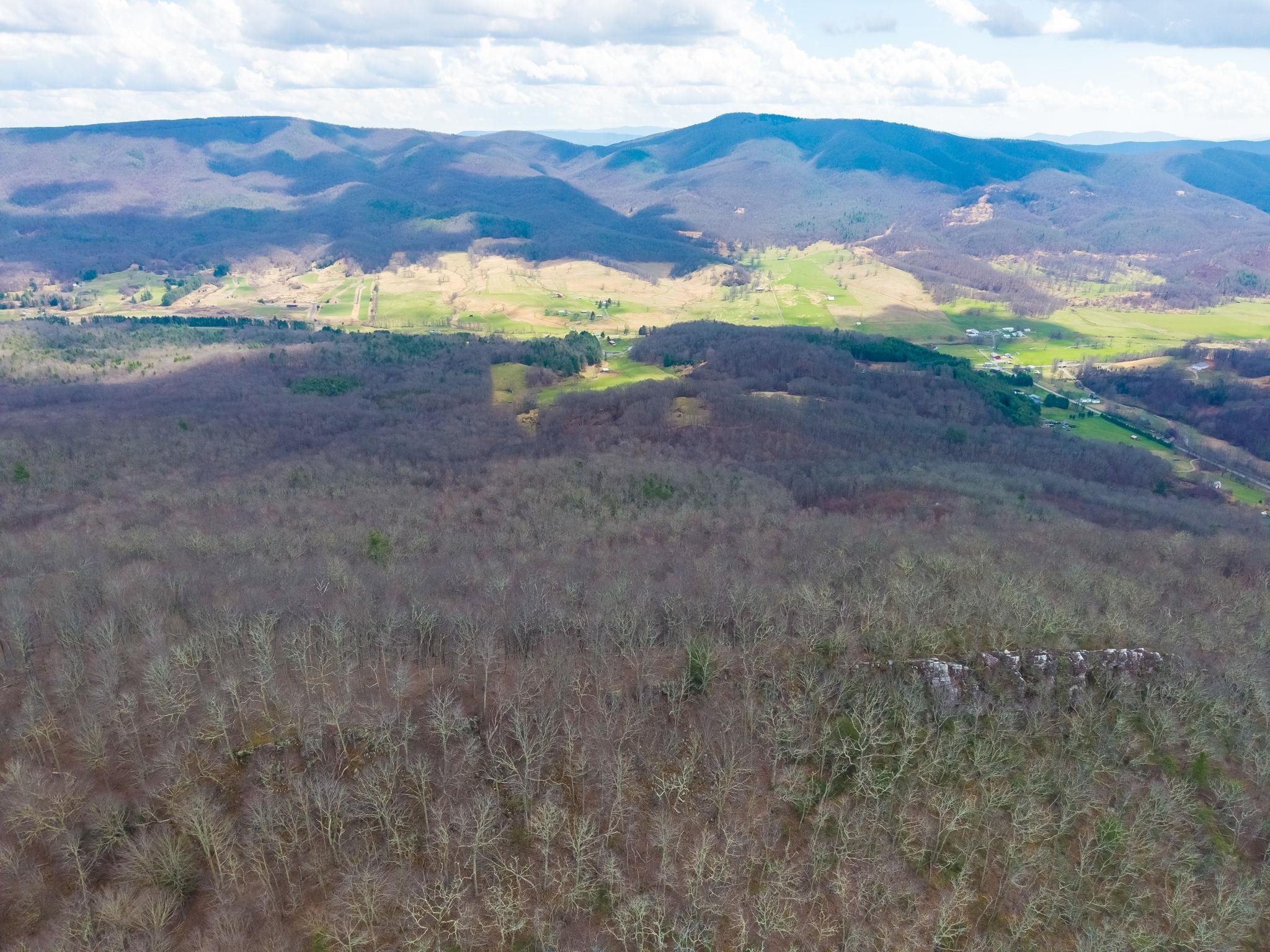 3356 JACKSON RIVER RD, MONTEREY, Virginia 24465, 3 Bedrooms Bedrooms, ,3 BathroomsBathrooms,Residential,3356 JACKSON RIVER RD,675365 MLS # 675365