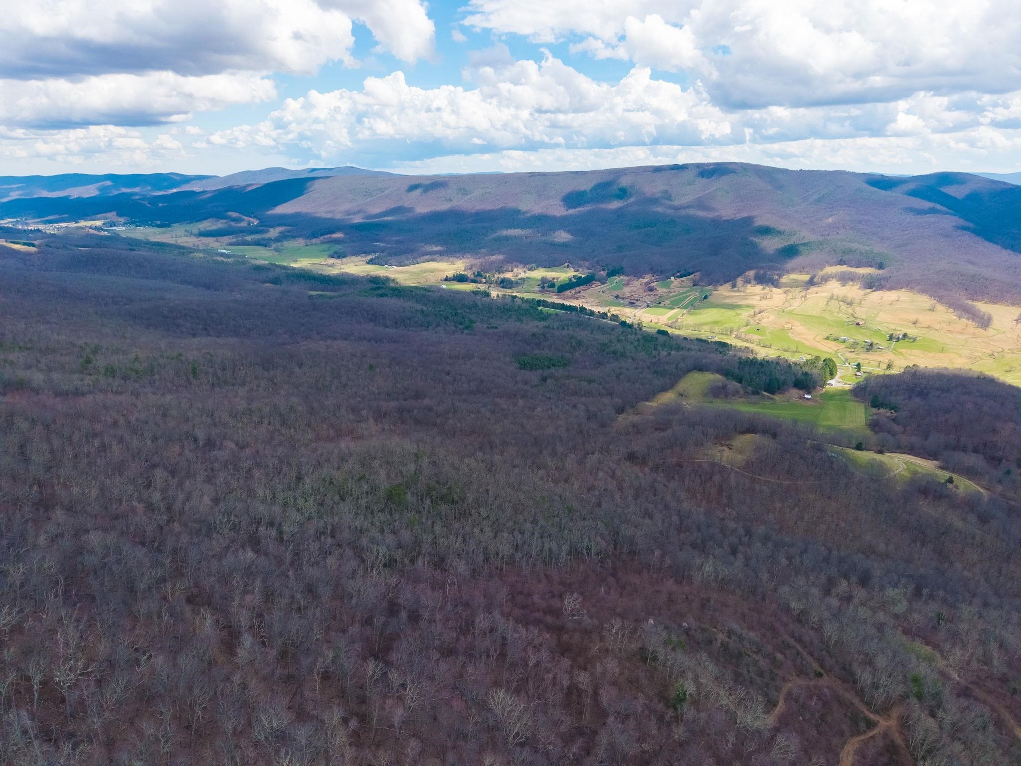 3356 JACKSON RIVER RD, MONTEREY, Virginia 24465, 3 Bedrooms Bedrooms, ,3 BathroomsBathrooms,Residential,3356 JACKSON RIVER RD,675365 MLS # 675365