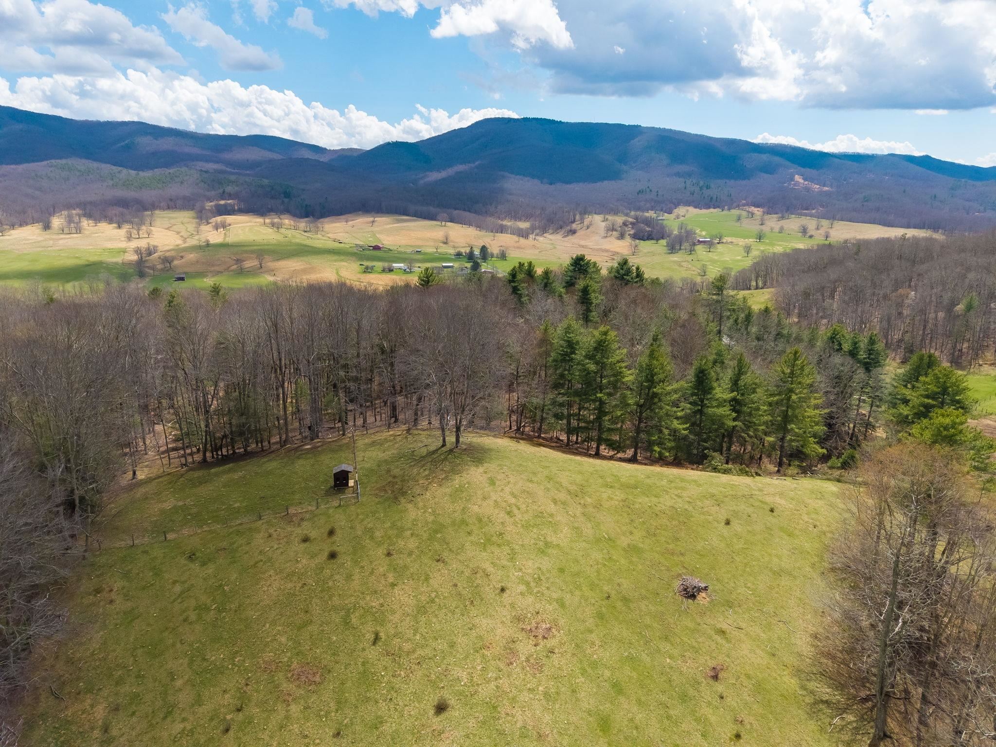 3356 JACKSON RIVER RD, MONTEREY, Virginia 24465, 3 Bedrooms Bedrooms, ,3 BathroomsBathrooms,Residential,3356 JACKSON RIVER RD,675365 MLS # 675365