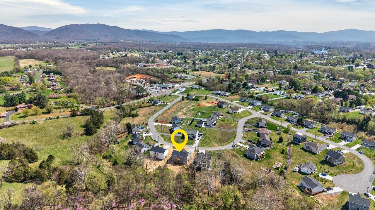 254 LOCUSTDALE LOOP, SHENANDOAH, Virginia 22849, 3 Bedrooms Bedrooms, ,2 BathroomsBathrooms,Residential,254 LOCUSTDALE LOOP,675370 MLS # 675370