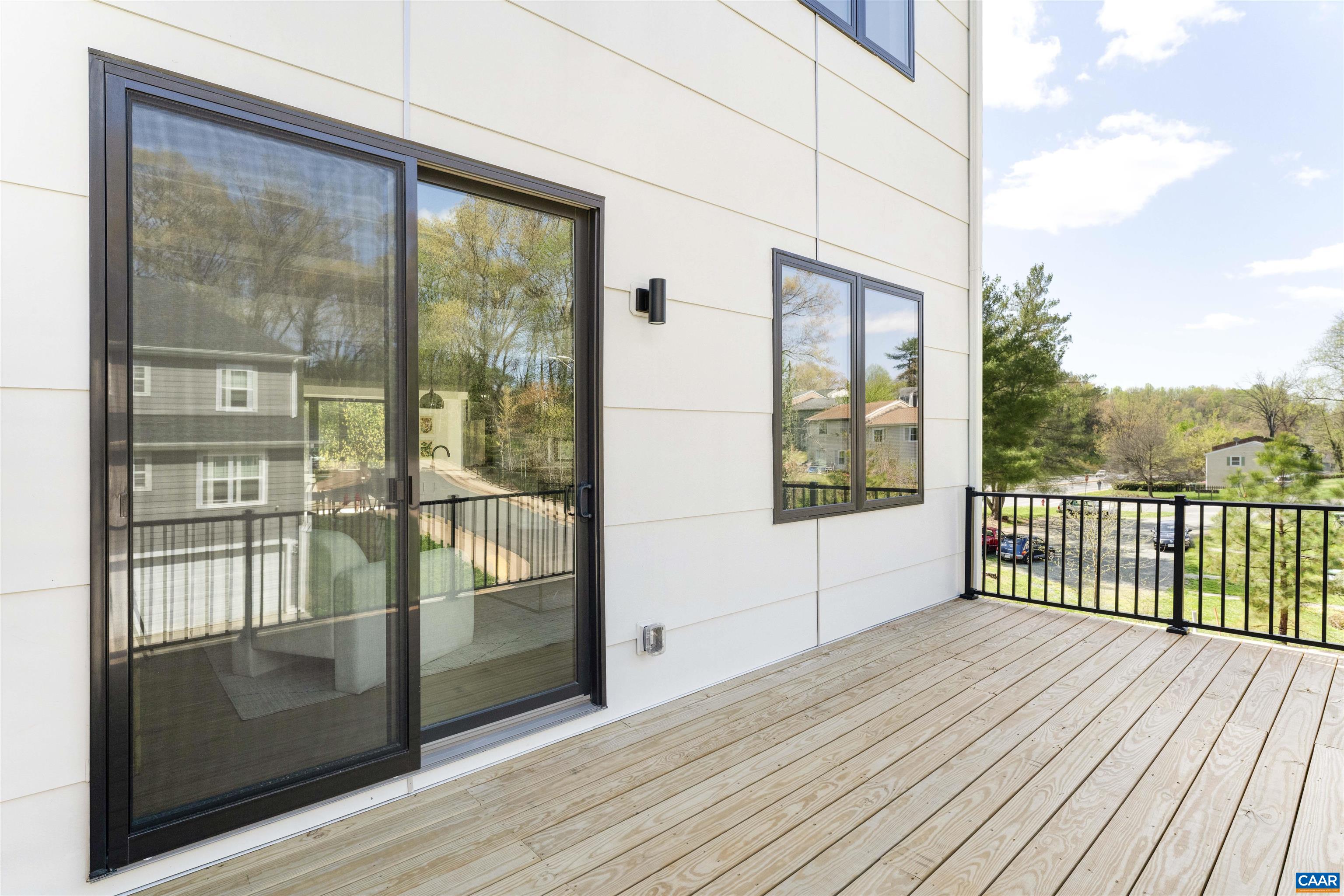 987 5TH ST SW, CHARLOTTESVILLE, Virginia 22902, 4 Bedrooms Bedrooms, ,3 BathroomsBathrooms,Residential,987 5TH ST SW,675371 MLS # 675371