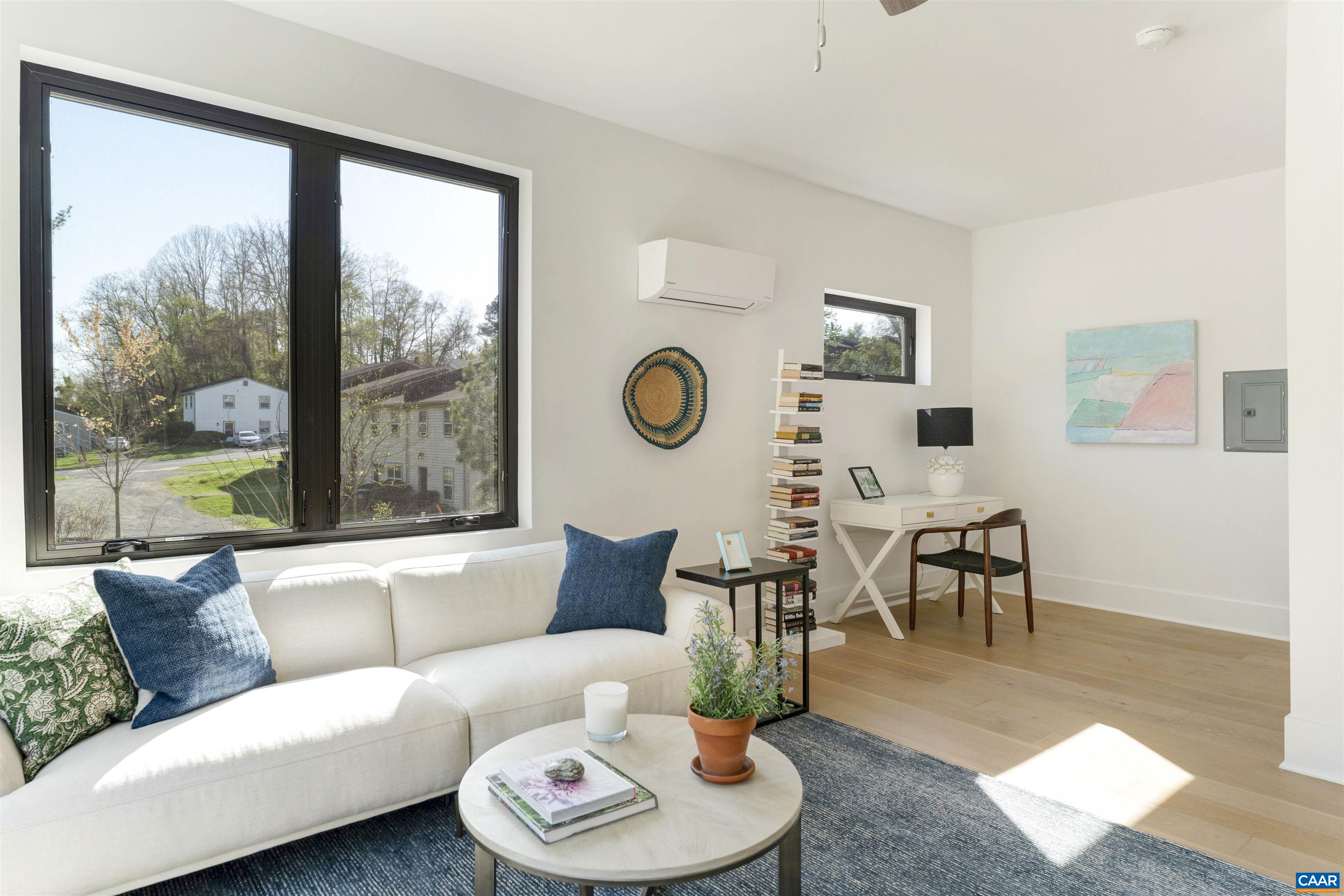 987 5TH ST SW, CHARLOTTESVILLE, Virginia 22902, 4 Bedrooms Bedrooms, ,3 BathroomsBathrooms,Residential,987 5TH ST SW,675371 MLS # 675371