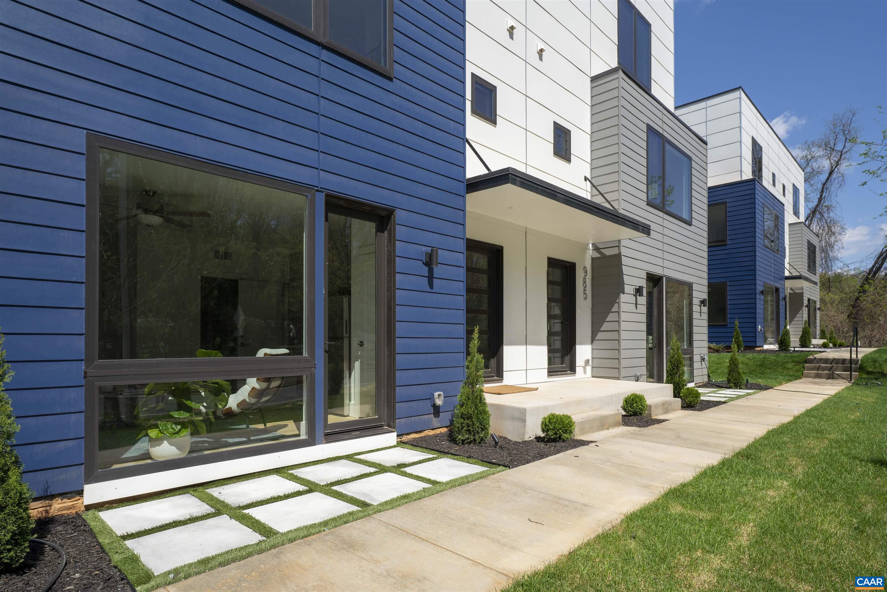 987 5TH ST SW, CHARLOTTESVILLE, Virginia 22902, 4 Bedrooms Bedrooms, ,3 BathroomsBathrooms,Residential,987 5TH ST SW,675371 MLS # 675371