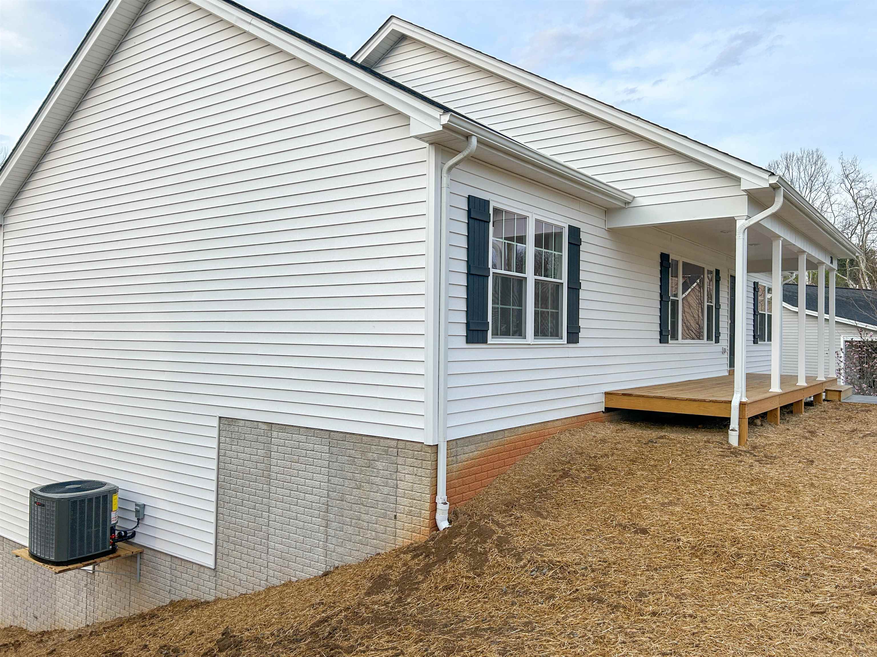 244 LOCUSTDALE LOOP, SHENANDOAH, Virginia 22849, 3 Bedrooms Bedrooms, ,2 BathroomsBathrooms,Residential,244 LOCUSTDALE LOOP,675374 MLS # 675374