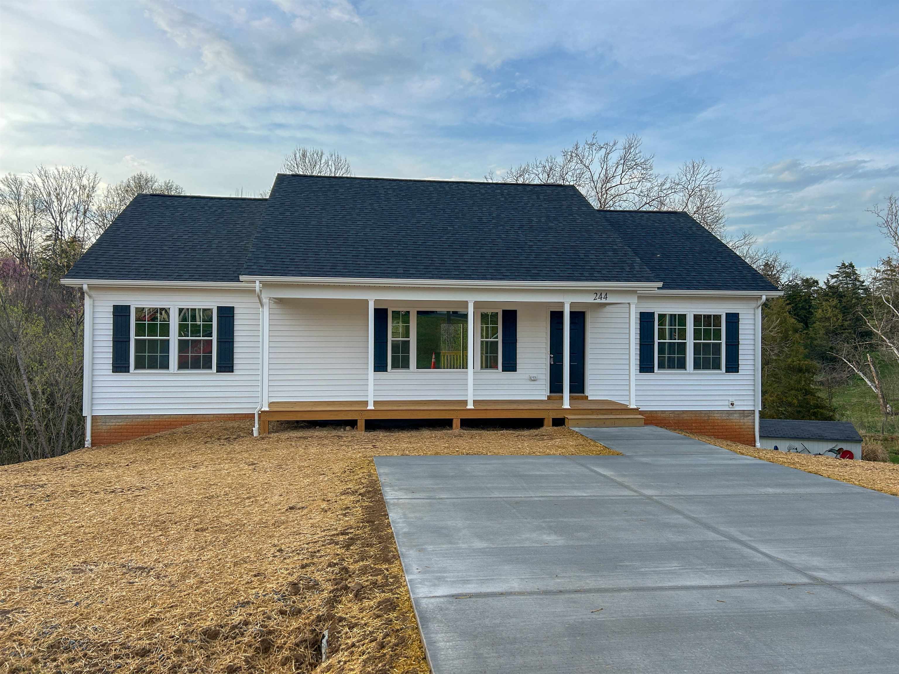 244 LOCUSTDALE LOOP, SHENANDOAH, Virginia 22849, 3 Bedrooms Bedrooms, ,2 BathroomsBathrooms,Residential,244 LOCUSTDALE LOOP,675374 MLS # 675374