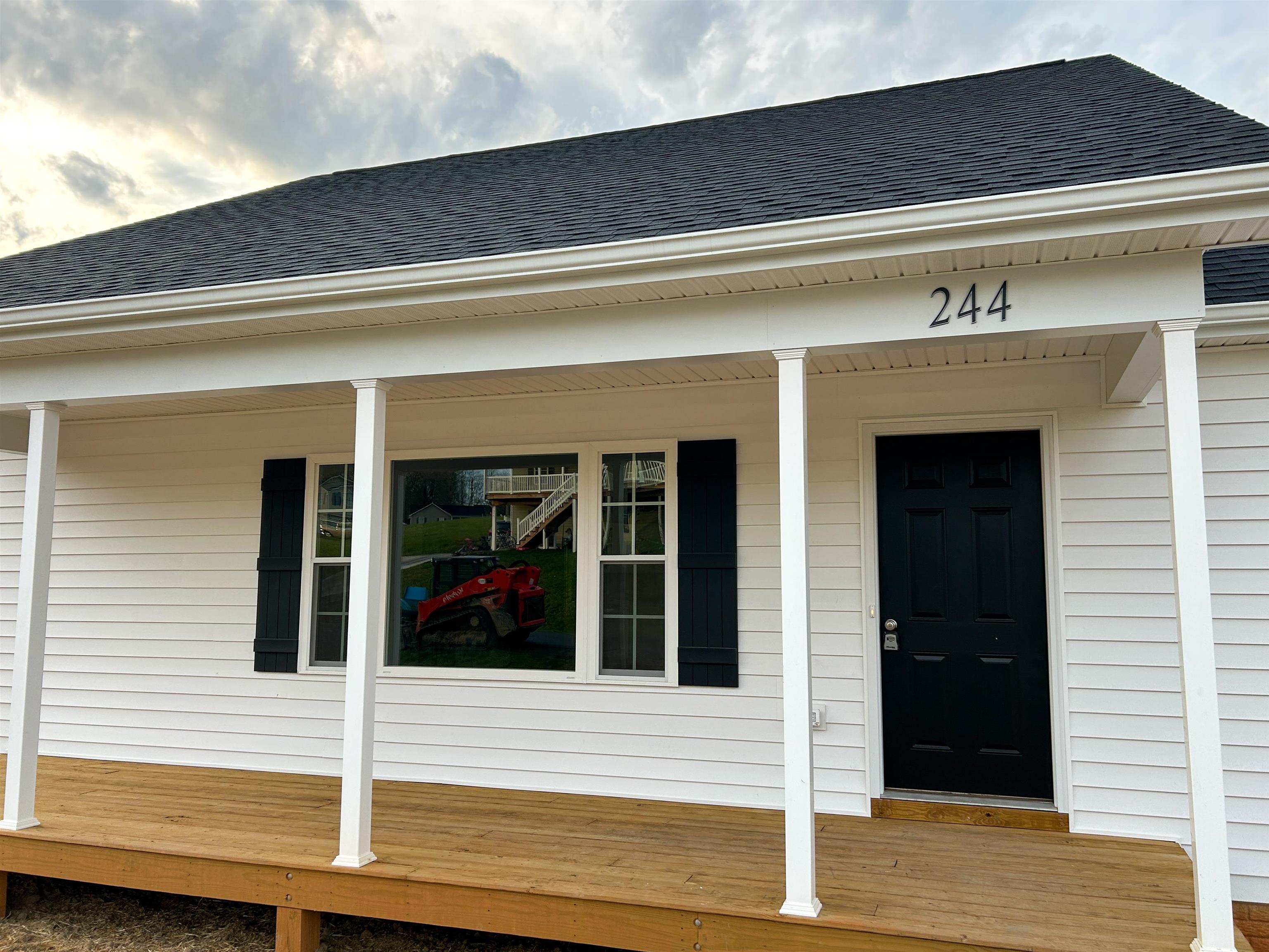 244 LOCUSTDALE LOOP, SHENANDOAH, Virginia 22849, 3 Bedrooms Bedrooms, ,2 BathroomsBathrooms,Residential,244 LOCUSTDALE LOOP,675374 MLS # 675374