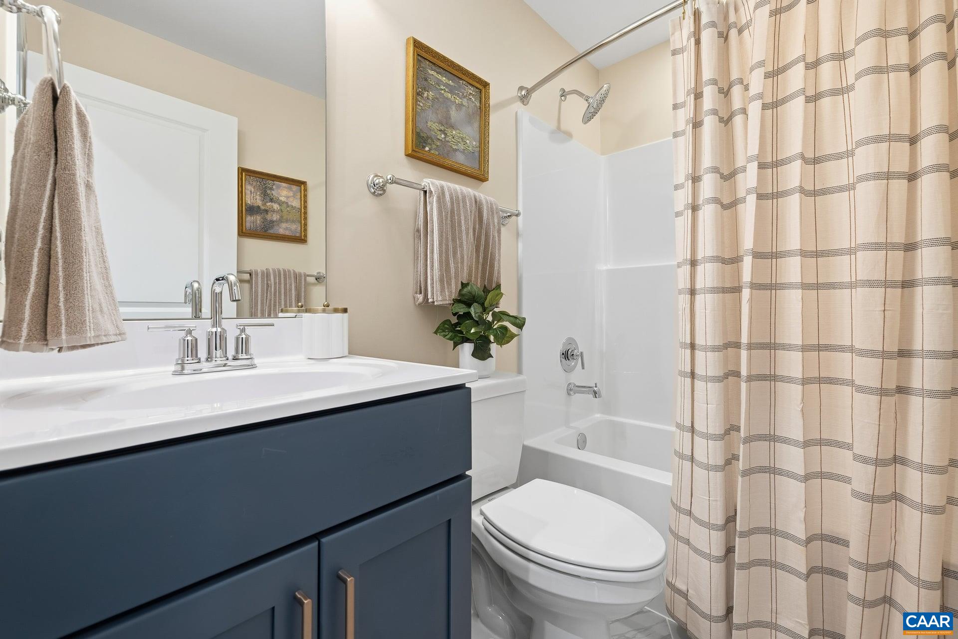 24 KEENE CT, CHARLOTTESVILLE, Virginia 22903, 4 Bedrooms Bedrooms, ,3 BathroomsBathrooms,Residential,Hinton,24 KEENE CT,675379 MLS # 675379