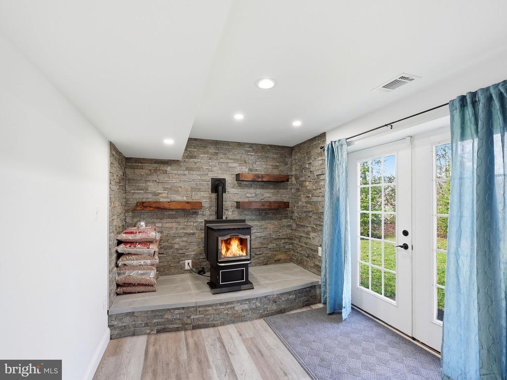 12140 BRENT TOWN RD, MIDLAND, Virginia, 4 Bedrooms Bedrooms, ,4 BathroomsBathrooms,Residential,12140 BRENT TOWN RD,VAFQ2021034 MLS # VAFQ2021034 12140 BRENT TOWN RD, MIDLAND, Virginia, 4 Bedrooms Bedrooms, ,4 BathroomsBathrooms,Residential,12140 BRENT TOWN RD,VAFQ2021034 MLS # VAFQ2021034