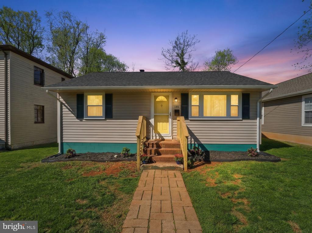 188 PELISO AVE, ORANGE, Virginia 22960, 2 Bedrooms Bedrooms, ,1 BathroomBathrooms,Residential,188 PELISO AVE,VAOR2013704 MLS # VAOR2013704