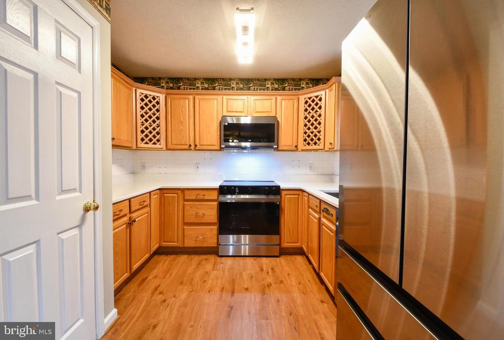 11500 DUCHESS DR, FREDERICKSBURG, Virginia 22408, 4 Bedrooms Bedrooms, ,Residential,KINGSWOOD HOA,11500 DUCHESS DR,VASP2040664 MLS # VASP2040664