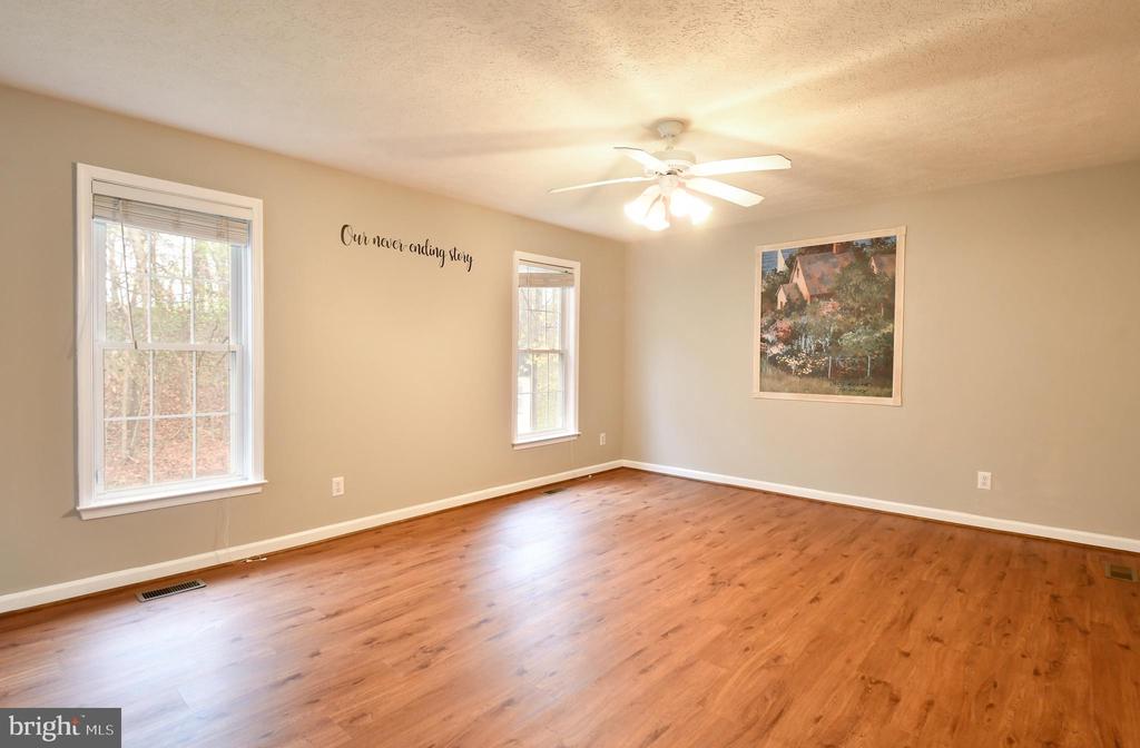 11500 DUCHESS DR, FREDERICKSBURG, Virginia 22408, 4 Bedrooms Bedrooms, ,Residential,KINGSWOOD HOA,11500 DUCHESS DR,VASP2040664 MLS # VASP2040664