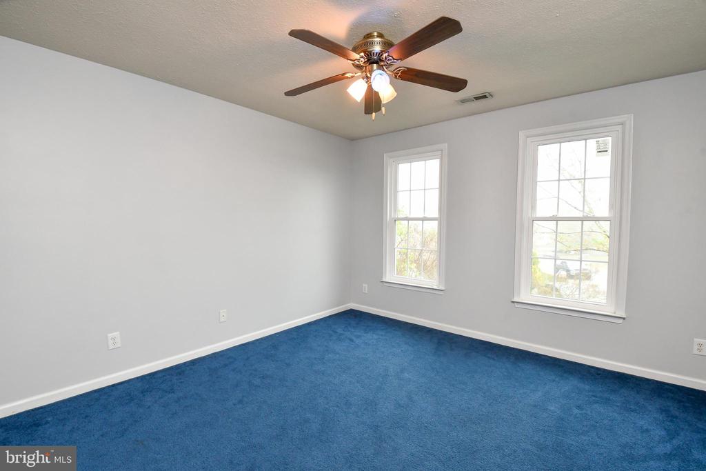 11500 DUCHESS DR, FREDERICKSBURG, Virginia 22408, 4 Bedrooms Bedrooms, ,Residential,KINGSWOOD HOA,11500 DUCHESS DR,VASP2040664 MLS # VASP2040664