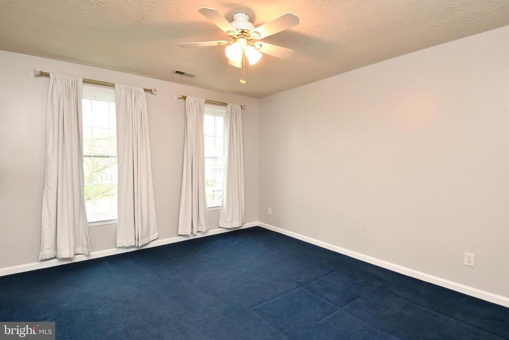 11500 DUCHESS DR, FREDERICKSBURG, Virginia 22408, 4 Bedrooms Bedrooms, ,Residential,KINGSWOOD HOA,11500 DUCHESS DR,VASP2040664 MLS # VASP2040664