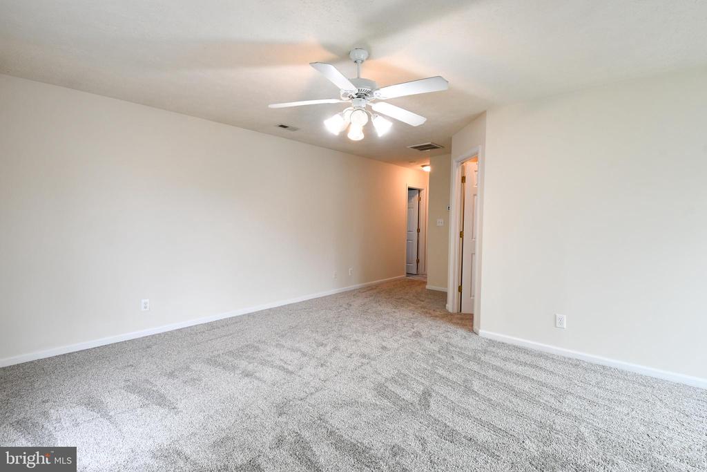 11500 DUCHESS DR, FREDERICKSBURG, Virginia 22408, 4 Bedrooms Bedrooms, ,Residential,KINGSWOOD HOA,11500 DUCHESS DR,VASP2040664 MLS # VASP2040664