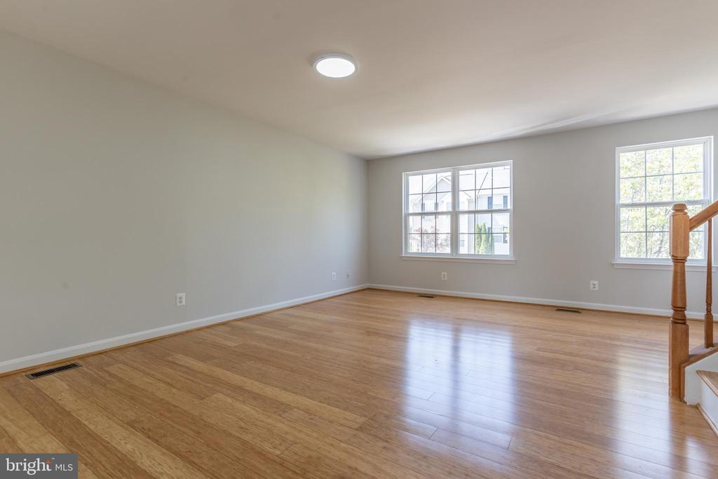 7308 WYTHEVILLE CIR, FREDERICKSBURG, Virginia 22407, 3 Bedrooms Bedrooms, ,2 BathroomsBathrooms,Residential,7308 WYTHEVILLE CIR,VASP2040636 MLS # VASP2040636