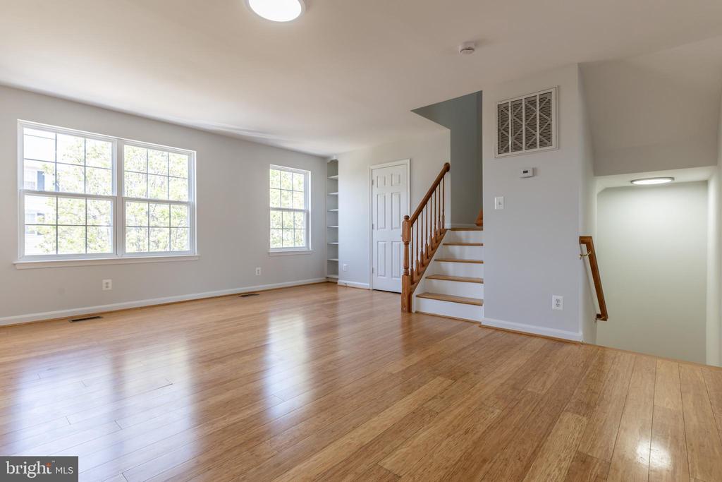 7308 WYTHEVILLE CIR, FREDERICKSBURG, Virginia 22407, 3 Bedrooms Bedrooms, ,2 BathroomsBathrooms,Residential,7308 WYTHEVILLE CIR,VASP2040636 MLS # VASP2040636