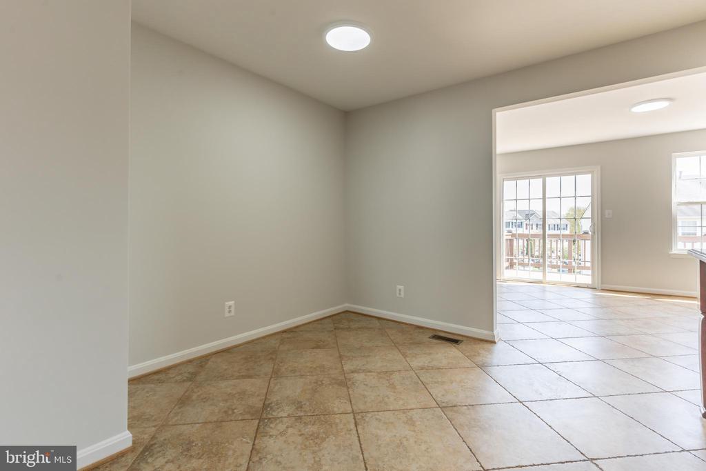 7308 WYTHEVILLE CIR, FREDERICKSBURG, Virginia 22407, 3 Bedrooms Bedrooms, ,2 BathroomsBathrooms,Residential,7308 WYTHEVILLE CIR,VASP2040636 MLS # VASP2040636