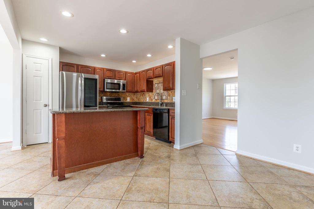 7308 WYTHEVILLE CIR, FREDERICKSBURG, Virginia 22407, 3 Bedrooms Bedrooms, ,2 BathroomsBathrooms,Residential,7308 WYTHEVILLE CIR,VASP2040636 MLS # VASP2040636