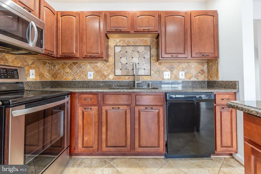 7308 WYTHEVILLE CIR, FREDERICKSBURG, Virginia 22407, 3 Bedrooms Bedrooms, ,2 BathroomsBathrooms,Residential,7308 WYTHEVILLE CIR,VASP2040636 MLS # VASP2040636