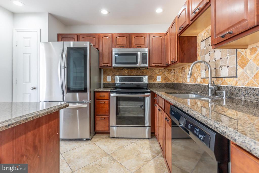 7308 WYTHEVILLE CIR, FREDERICKSBURG, Virginia 22407, 3 Bedrooms Bedrooms, ,2 BathroomsBathrooms,Residential,7308 WYTHEVILLE CIR,VASP2040636 MLS # VASP2040636