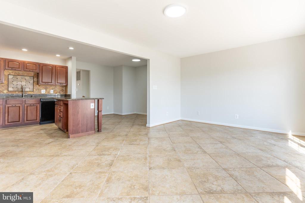 7308 WYTHEVILLE CIR, FREDERICKSBURG, Virginia 22407, 3 Bedrooms Bedrooms, ,2 BathroomsBathrooms,Residential,7308 WYTHEVILLE CIR,VASP2040636 MLS # VASP2040636