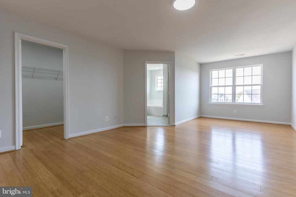 7308 WYTHEVILLE CIR, FREDERICKSBURG, Virginia 22407, 3 Bedrooms Bedrooms, ,2 BathroomsBathrooms,Residential,7308 WYTHEVILLE CIR,VASP2040636 MLS # VASP2040636