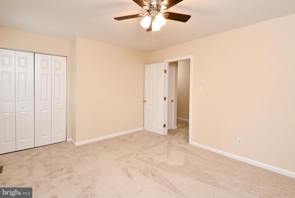 303 OLDE GREENWICH DR, FREDERICKSBURG, Virginia 22408, 3 Bedrooms Bedrooms, ,1 BathroomBathrooms,Residential,OLDE GREENWICH,303 OLDE GREENWICH DR,VASP2040676 MLS # VASP2040676