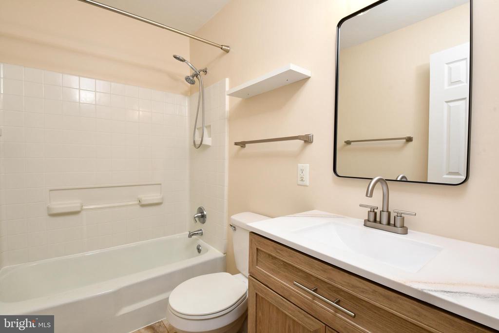 303 OLDE GREENWICH DR, FREDERICKSBURG, Virginia 22408, 3 Bedrooms Bedrooms, ,1 BathroomBathrooms,Residential,OLDE GREENWICH,303 OLDE GREENWICH DR,VASP2040676 MLS # VASP2040676