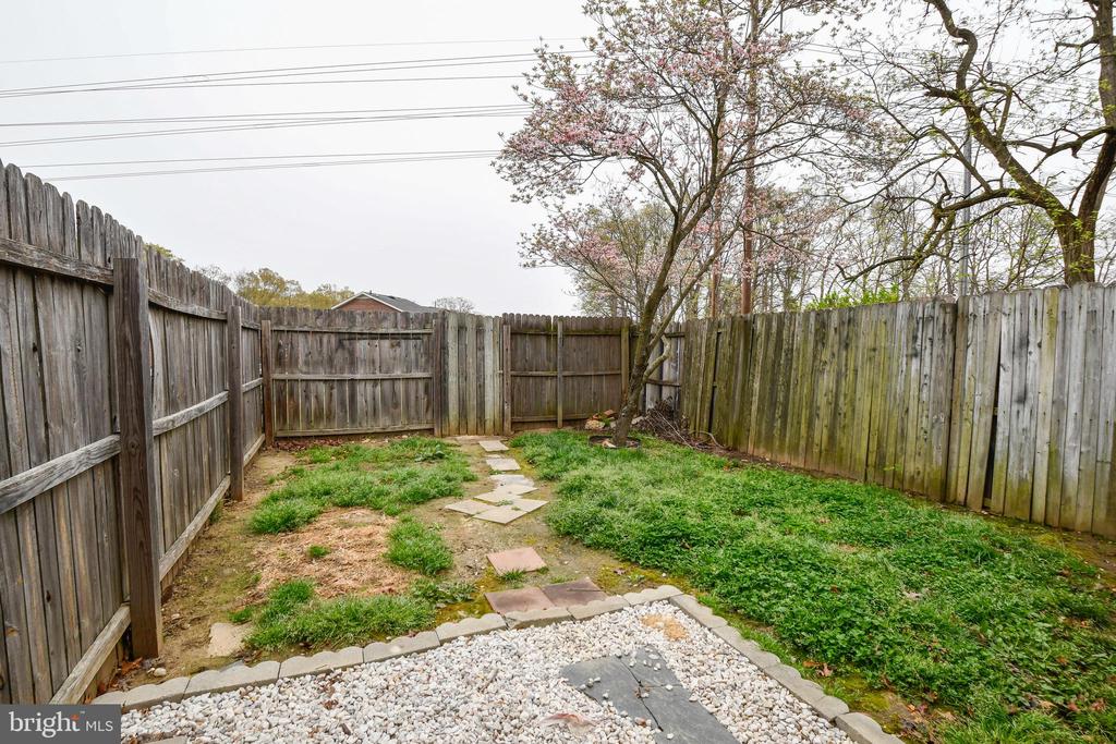 303 OLDE GREENWICH DR, FREDERICKSBURG, Virginia 22408, 3 Bedrooms Bedrooms, ,1 BathroomBathrooms,Residential,OLDE GREENWICH,303 OLDE GREENWICH DR,VASP2040676 MLS # VASP2040676