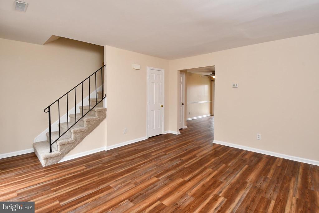 303 OLDE GREENWICH DR, FREDERICKSBURG, Virginia 22408, 3 Bedrooms Bedrooms, ,1 BathroomBathrooms,Residential,OLDE GREENWICH,303 OLDE GREENWICH DR,VASP2040676 MLS # VASP2040676