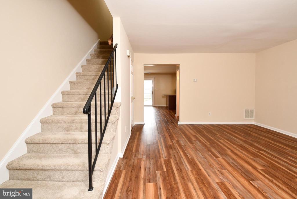 303 OLDE GREENWICH DR, FREDERICKSBURG, Virginia 22408, 3 Bedrooms Bedrooms, ,1 BathroomBathrooms,Residential,OLDE GREENWICH,303 OLDE GREENWICH DR,VASP2040676 MLS # VASP2040676