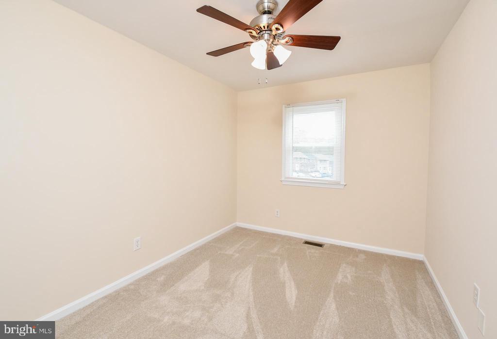 303 OLDE GREENWICH DR, FREDERICKSBURG, Virginia 22408, 3 Bedrooms Bedrooms, ,1 BathroomBathrooms,Residential,OLDE GREENWICH,303 OLDE GREENWICH DR,VASP2040676 MLS # VASP2040676