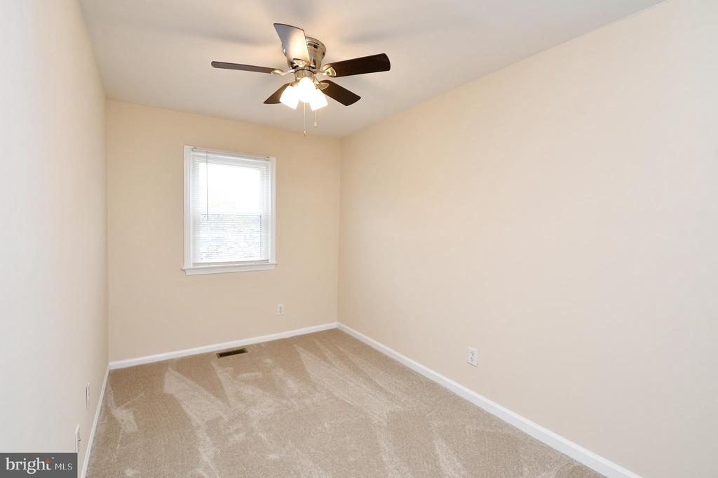 303 OLDE GREENWICH DR, FREDERICKSBURG, Virginia 22408, 3 Bedrooms Bedrooms, ,1 BathroomBathrooms,Residential,OLDE GREENWICH,303 OLDE GREENWICH DR,VASP2040676 MLS # VASP2040676