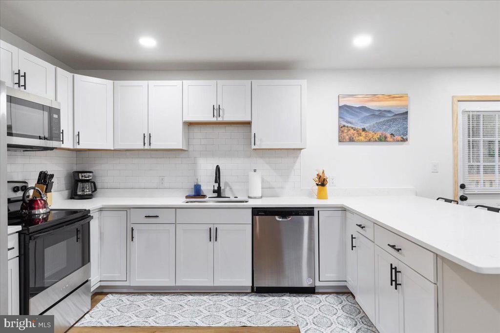 319 LAKE DR, LURAY, Virginia 22835, 3 Bedrooms Bedrooms, ,2 BathroomsBathrooms,Residential,319 LAKE DR,VAPA2006266 MLS # VAPA2006266