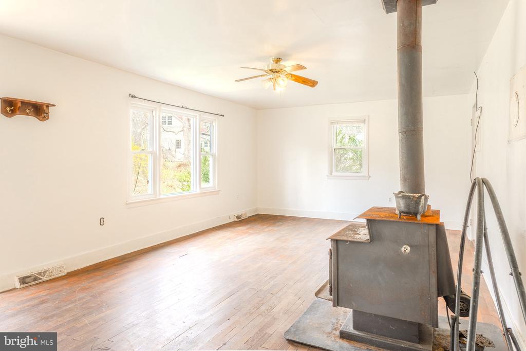 326 KEYSER RUN RD, WASHINGTON, Virginia, 3 Bedrooms Bedrooms, ,1 BathroomBathrooms,Residential,326 KEYSER RUN RD,VARP2002574 MLS # VARP2002574