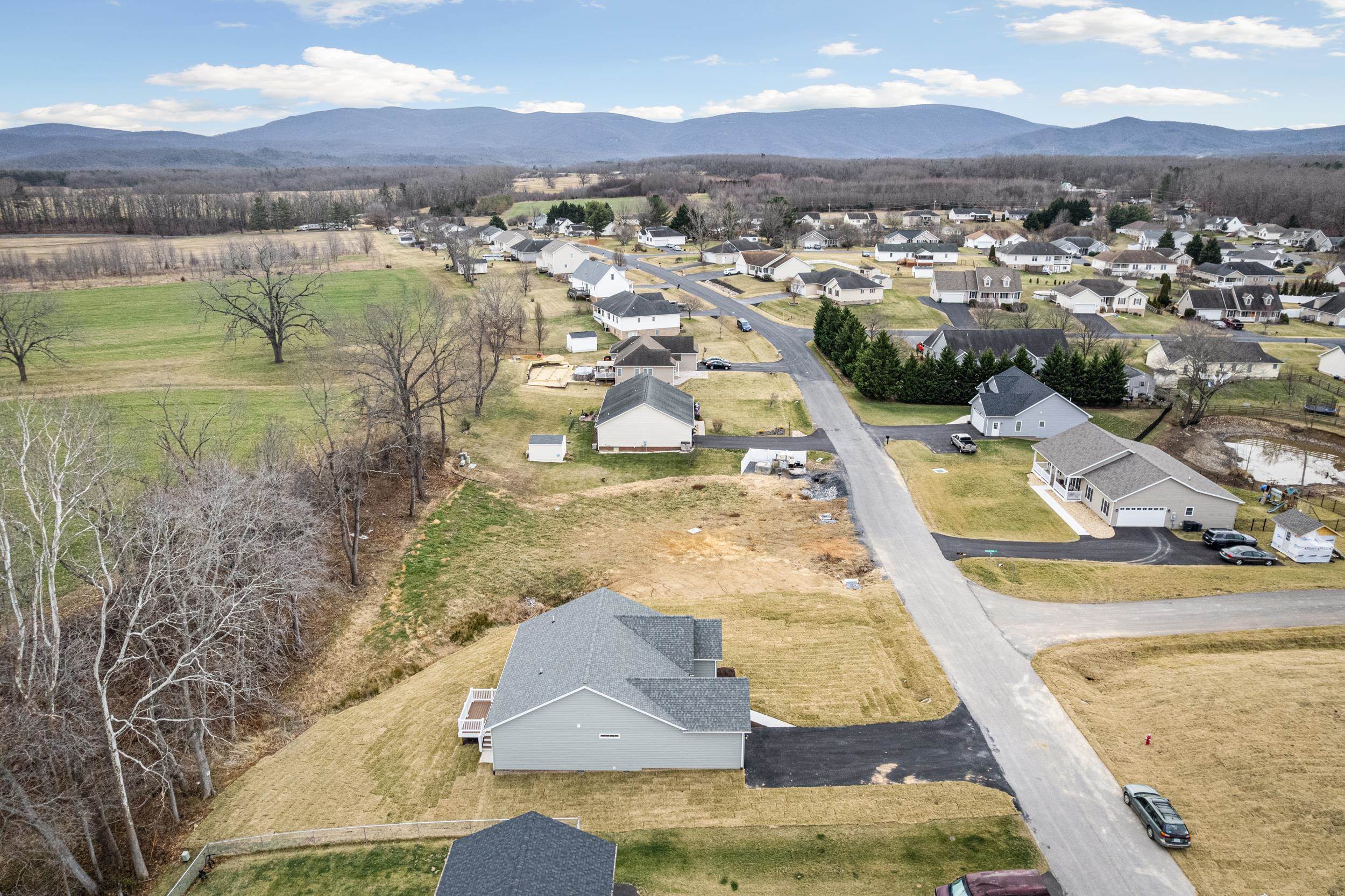 117 SPRING RIDGE DR, STUARTS DRAFT, Virginia 24477, 3 Bedrooms Bedrooms, ,2 BathroomsBathrooms,Residential,117 SPRING RIDGE DR,668751 MLS # 668751